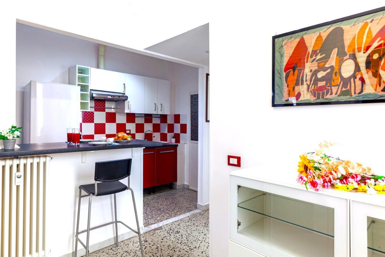 Hostly - Sant'Orsola Suite Apartment Рим Экстерьер фото
