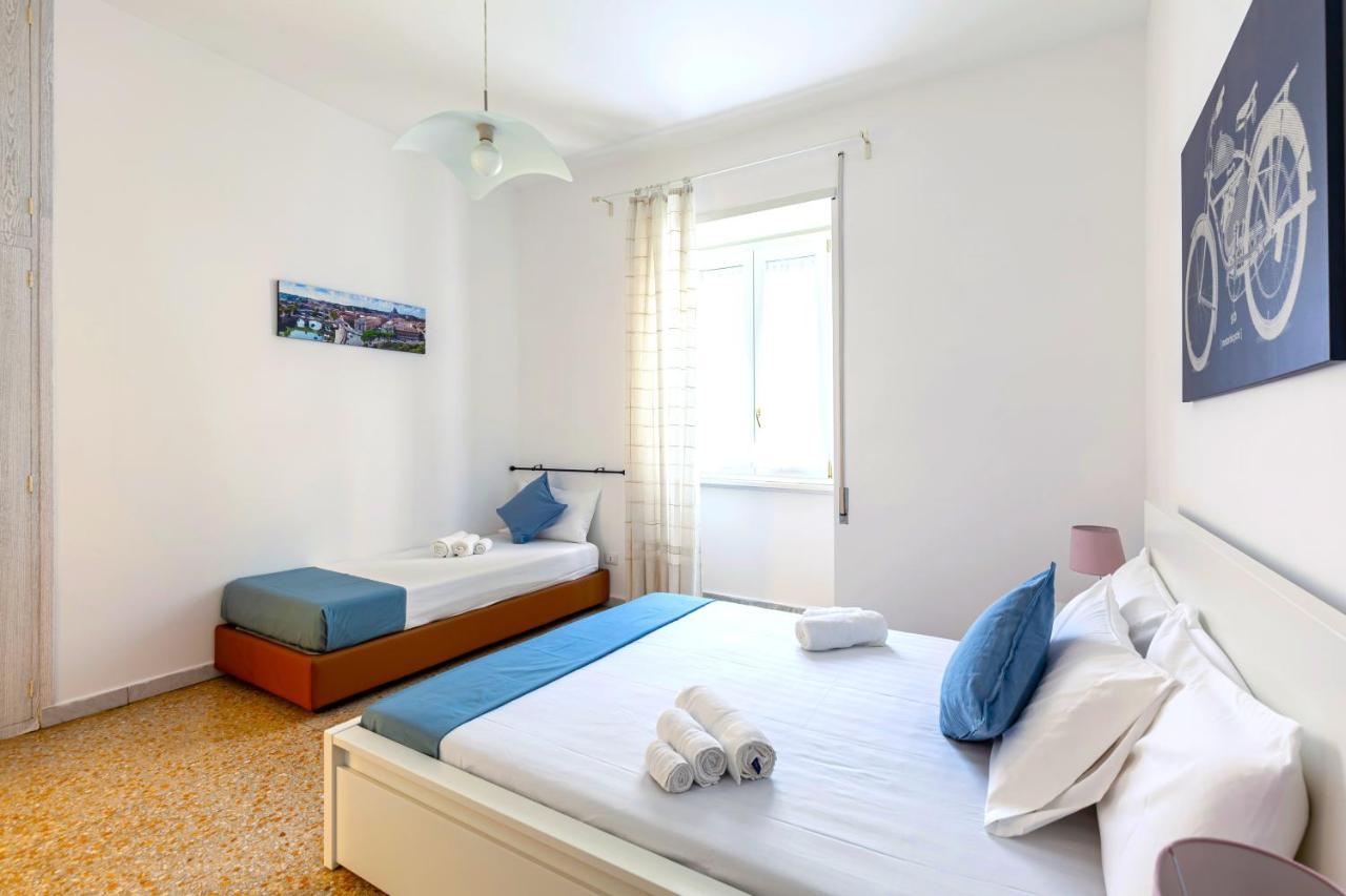Hostly - Sant'Orsola Suite Apartment Рим Экстерьер фото